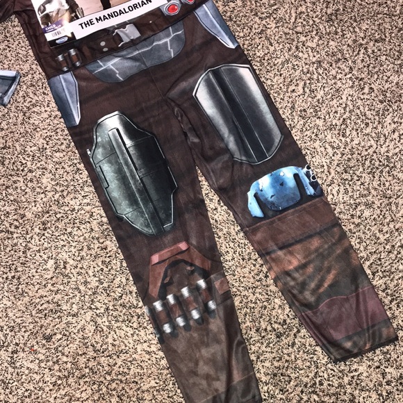 Star Wars The Mandalorian Kids Deluxe Costume Size Large 10/12 | NWT/NWOT - Picture 2 of 7